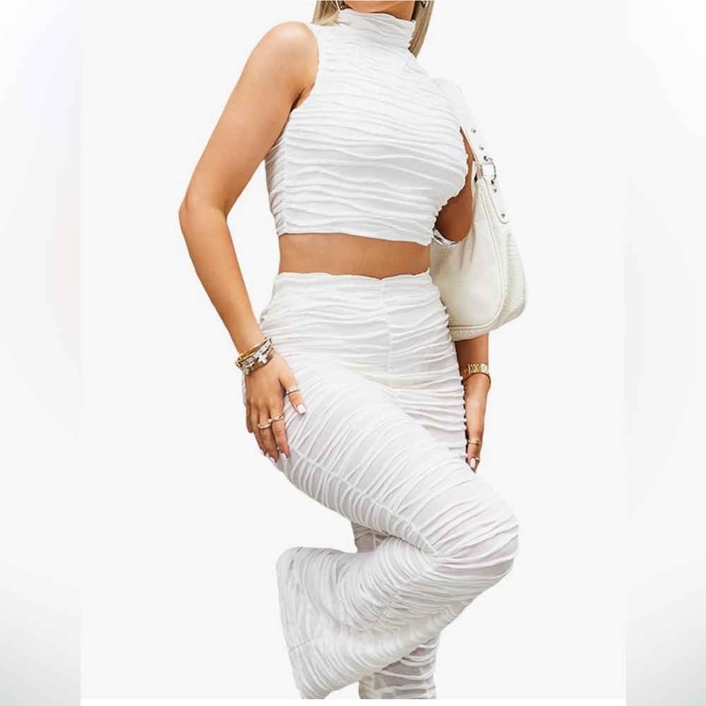 NWOTS White Wide Leg 2 piece pant set & crop top size Small